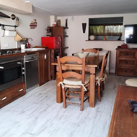Un Apartamento Vacacional Con Detalles De Un Hogar Mairena del Aljarafe Exterior foto