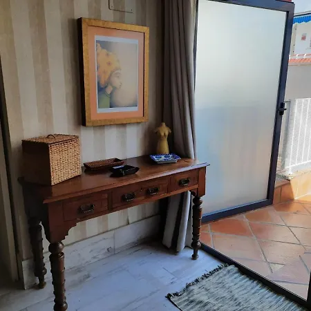 Un Apartamento Vacacional Con Detalles De Un Hogar Mairena del Aljarafe Exterior foto