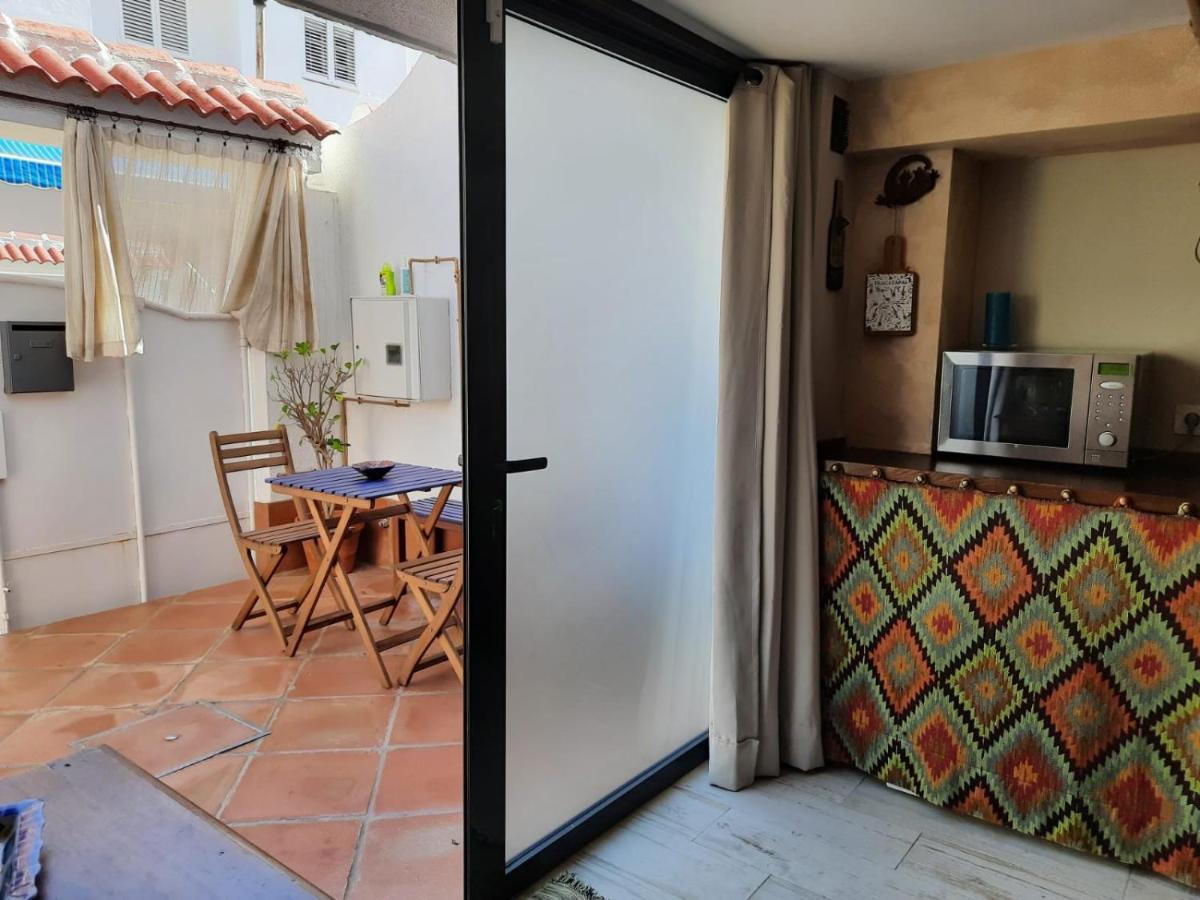 Un Vacacional Con Detalles De Un Hogar Appartement